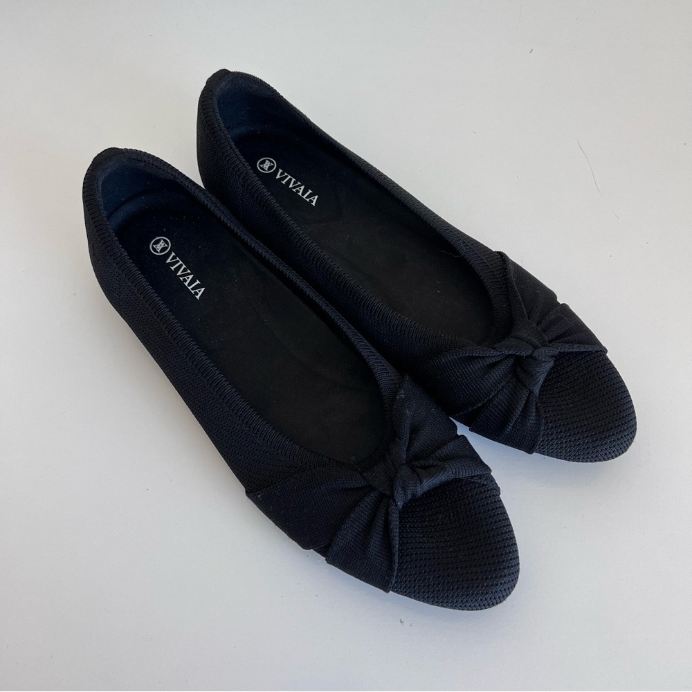 Vivaia Women's Bibi Pointed-Toe Bow Flats (Azura) in Black